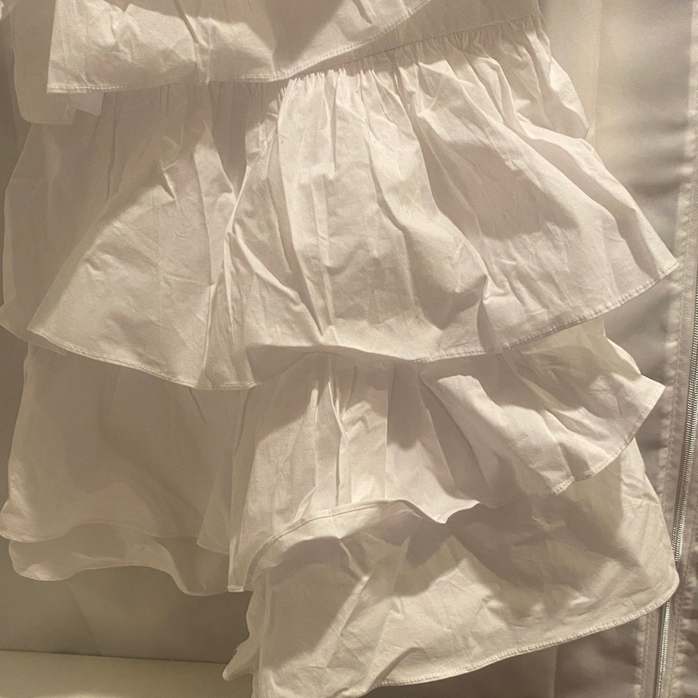 Chic White Ruffled One-Shoulder Romper - Picture 3 of 6
